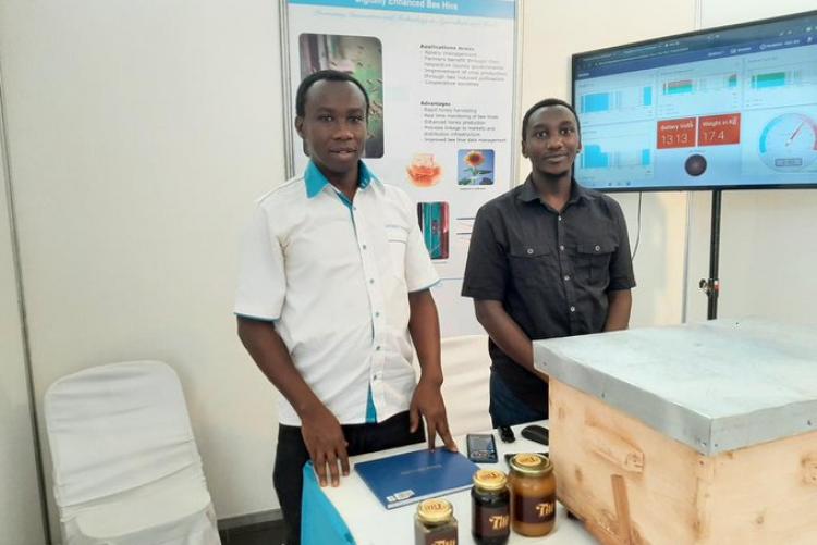 FST Team showcases digitally enhanced beehive at the 2022 Nairobi International Trade Fair